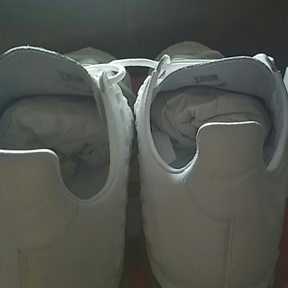 Nike Inneva White size 10 mens - Picture 6 of 8